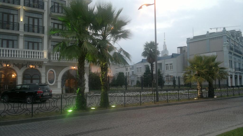 Nini'S Apartments บาทูมิ ภายนอก รูปภาพ
